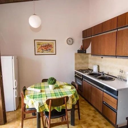 Darmy - Two Bedroom Appartement Trogir