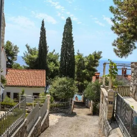 Darmy - Two Bedroom Traù