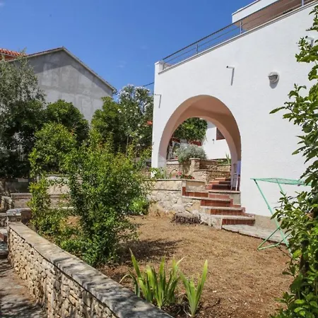 Darmy - Two Bedroom Appartement Trogir